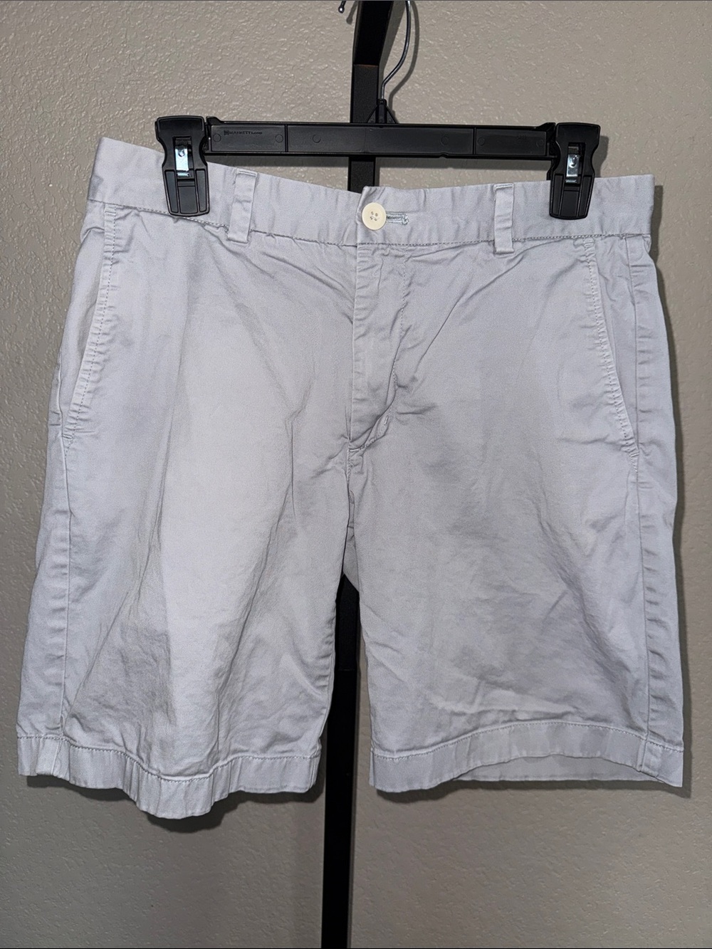 Vineyard Vines Men's Classic Gray Chino Shorts size 30